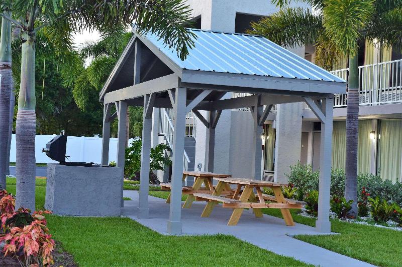 Отель Quality Inn Bradenton Sarasota North