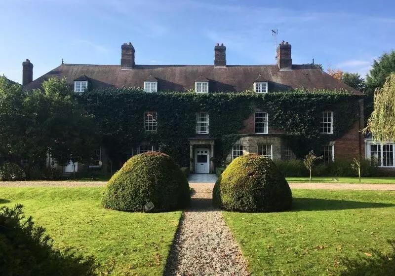 ホテル Risley Hall