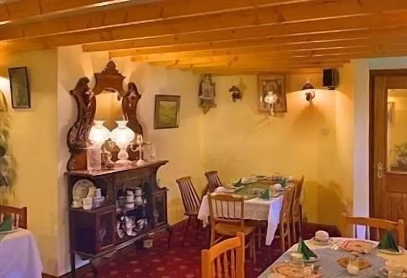 בית מלון כפרי Salmon Leap Farm B&b