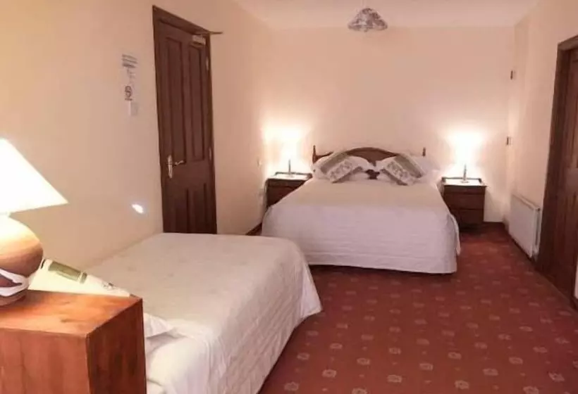 בית מלון כפרי Salmon Leap Farm B&b