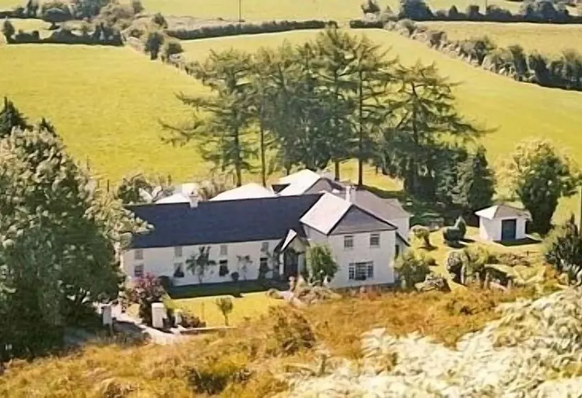 בית מלון כפרי Salmon Leap Farm B&b