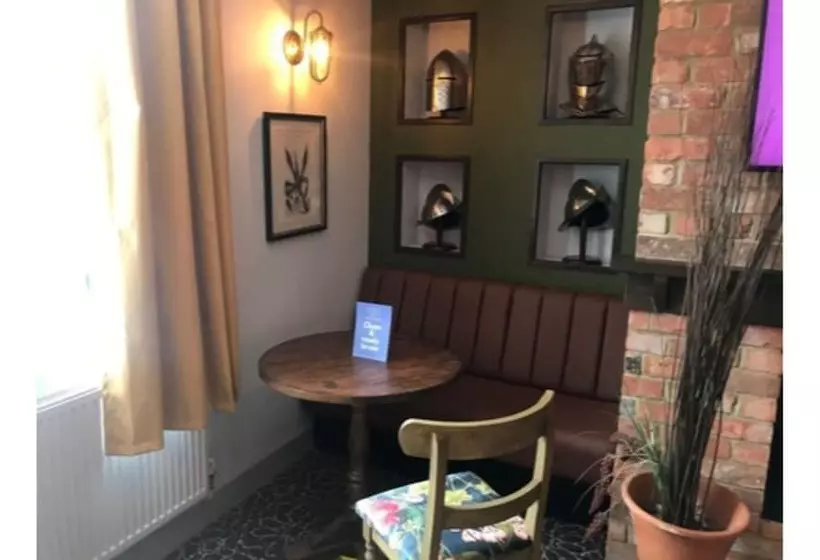 בית מלון כפרי The Crown