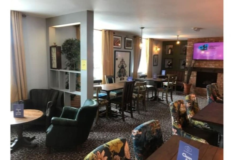 בית מלון כפרי The Crown