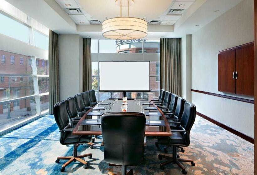 فندق The Westin Memphis Beale Street