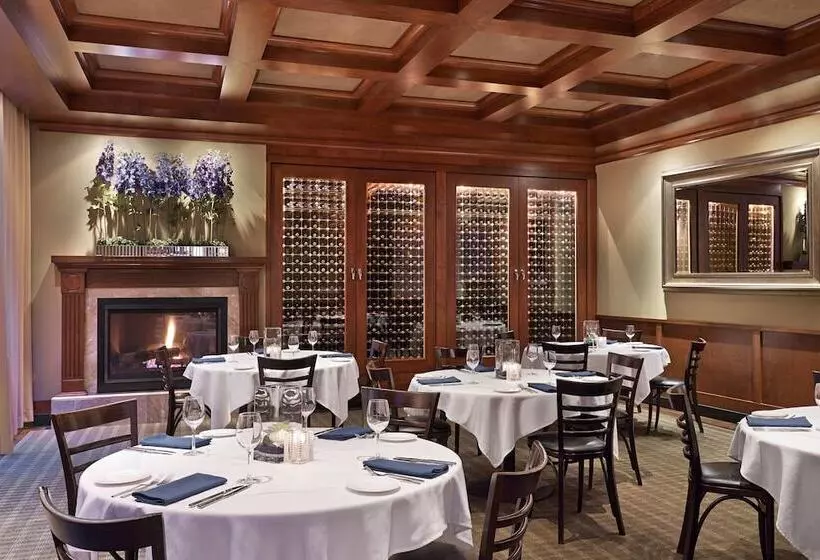 Отель The Westin Memphis Beale Street