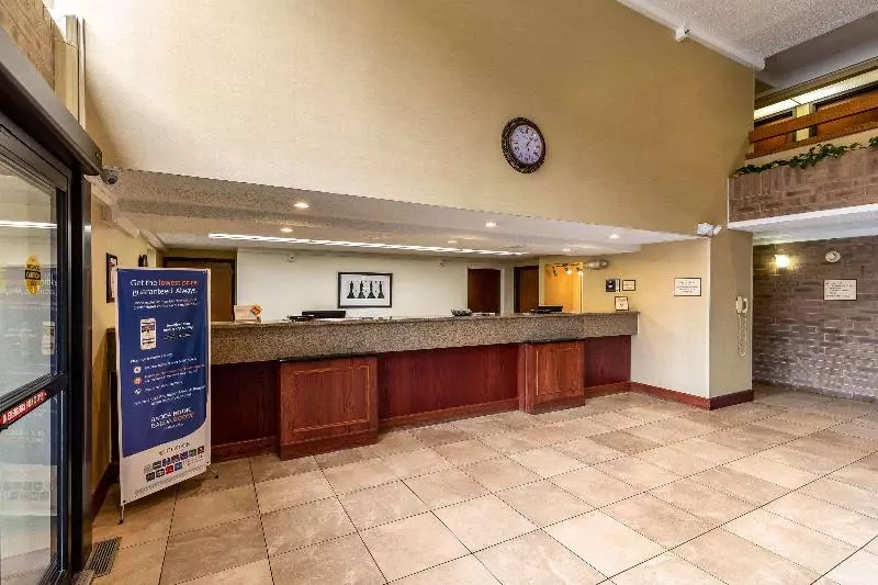 Tulsa Square Hotel Central, I-44 By OYO