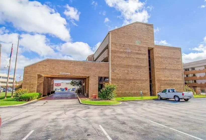 Tulsa Square Hotel Central, I-44 By OYO
