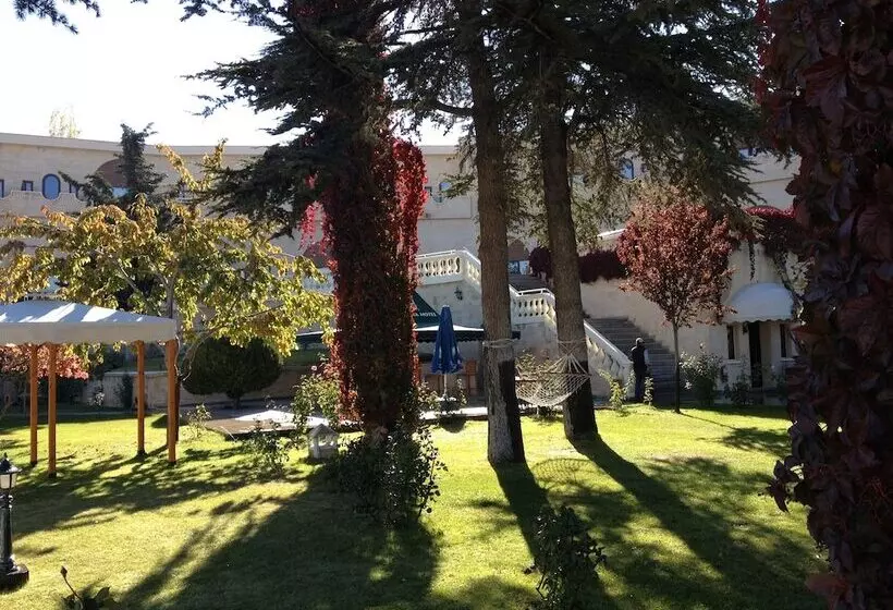 Uchisar Kaya Otel