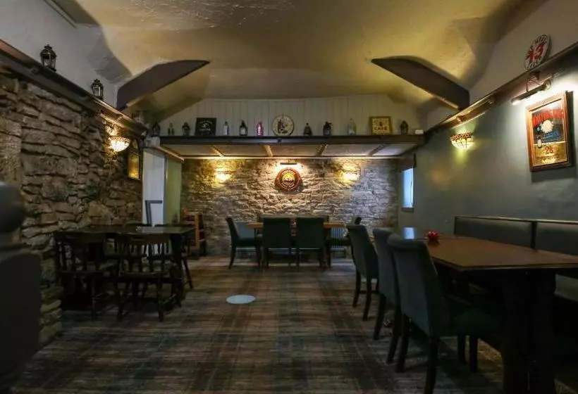 ホテル Ye Olde Bowling Green Inn By Oyo Rooms