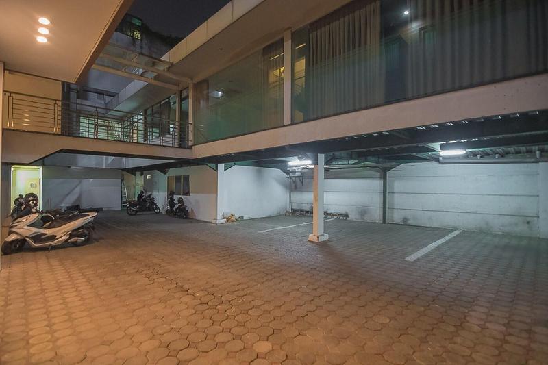 Hotell Reddoorz Premium Near Paris Van Java Mall