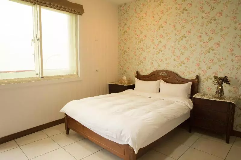 هتل Sleep At Sea Inn