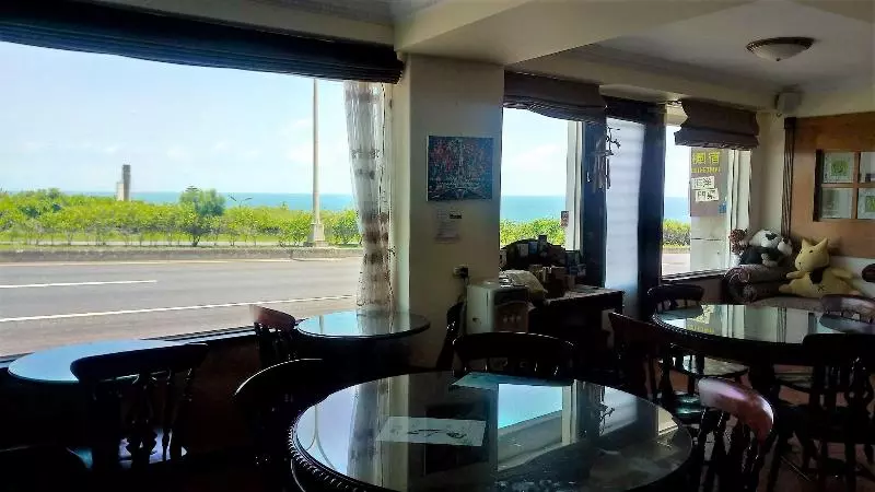 هتل Sleep At Sea Inn