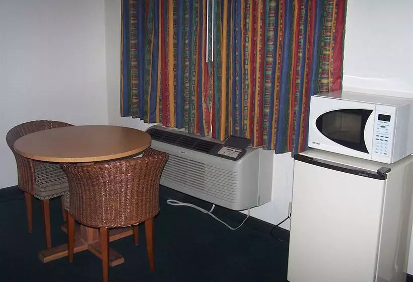 酒店 American Inn & Suites