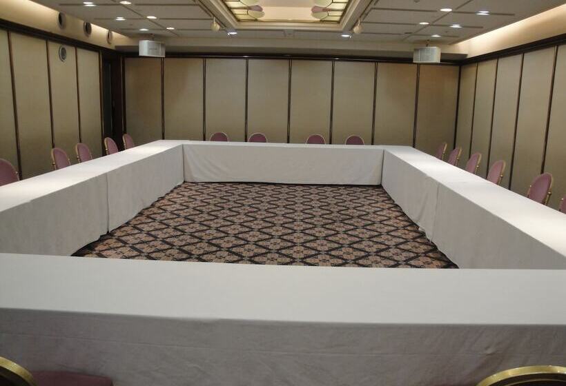 Ark Hotel Kumamotojo Mae Route Inn Hotels