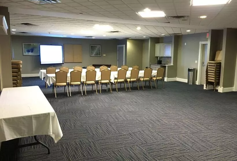 酒店 Best Western Plus Kalamazoo Suites