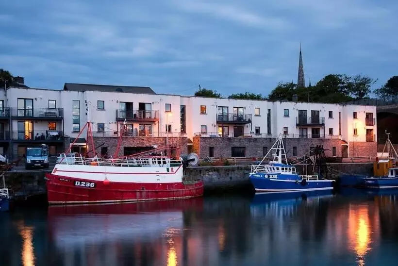 בית מלון כפרי Bracken Court