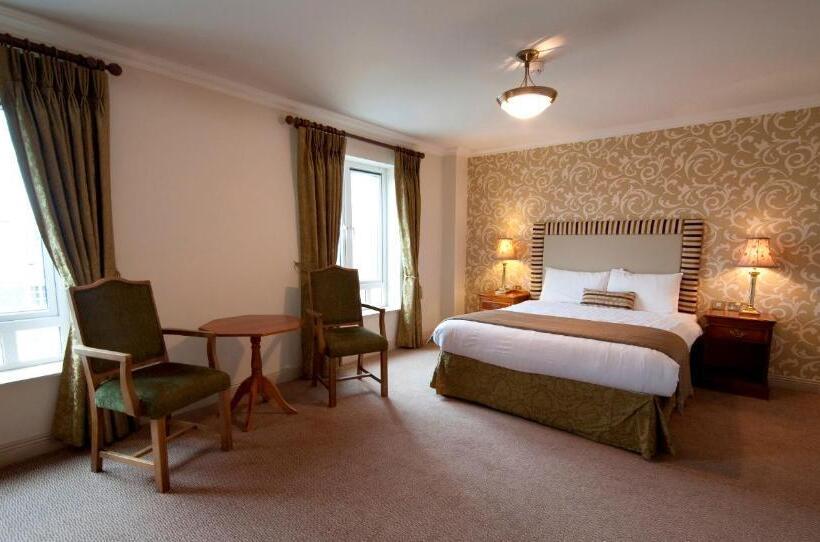 فندق Bracken Court