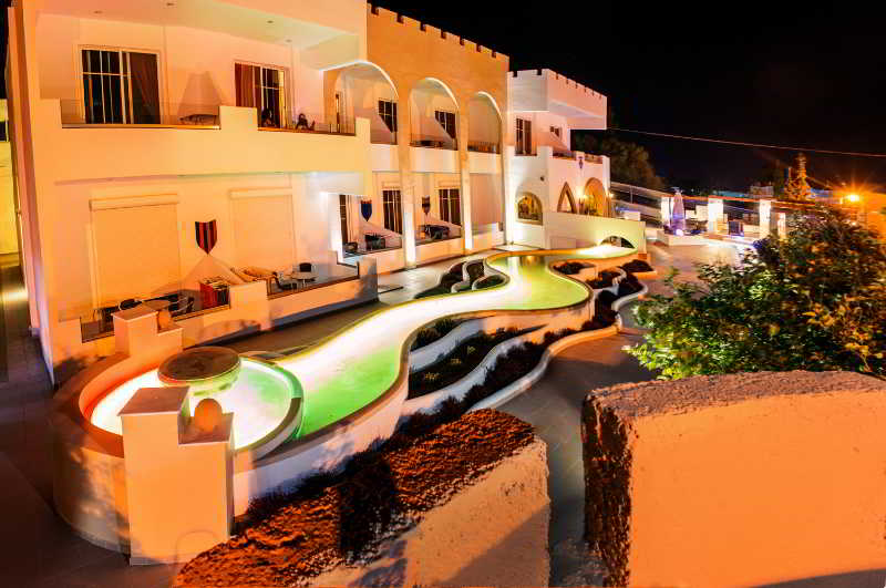 هتل Castello Di Cavallieri Suites