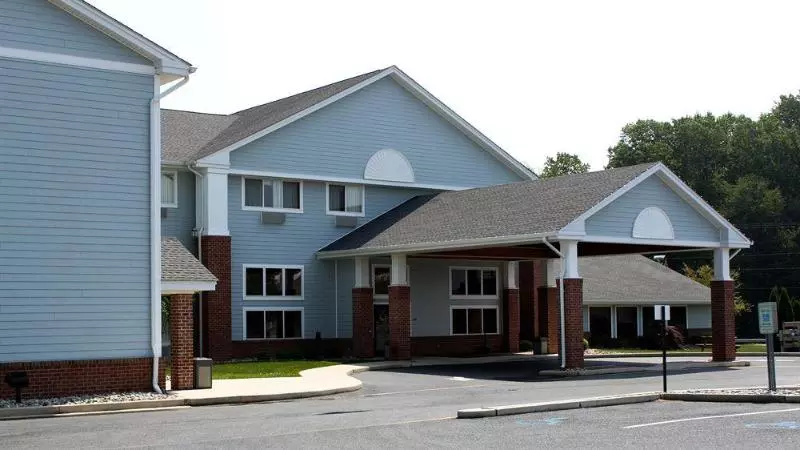 Отель Comfort Inn & Suites