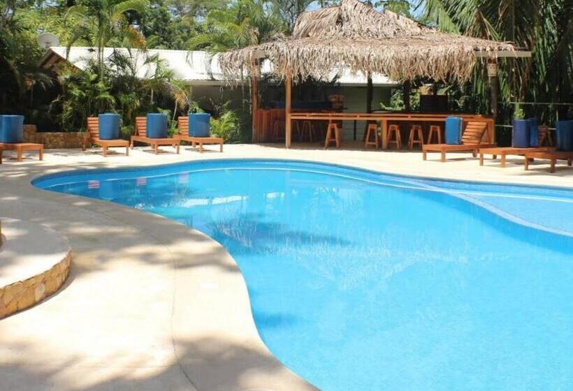 Esencia Hotel And Villas