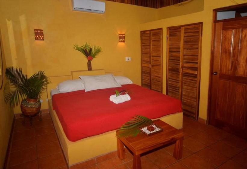 Esencia Hotel And Villas