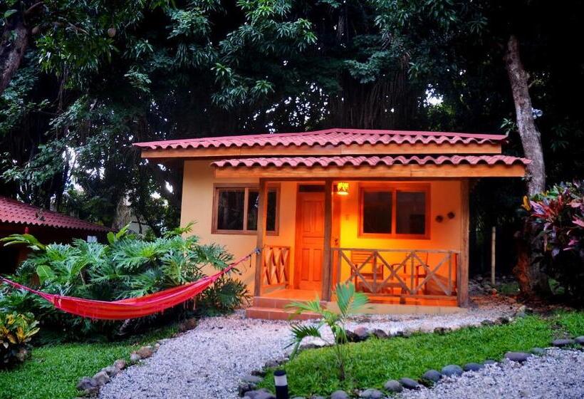 Esencia Hotel And Villas