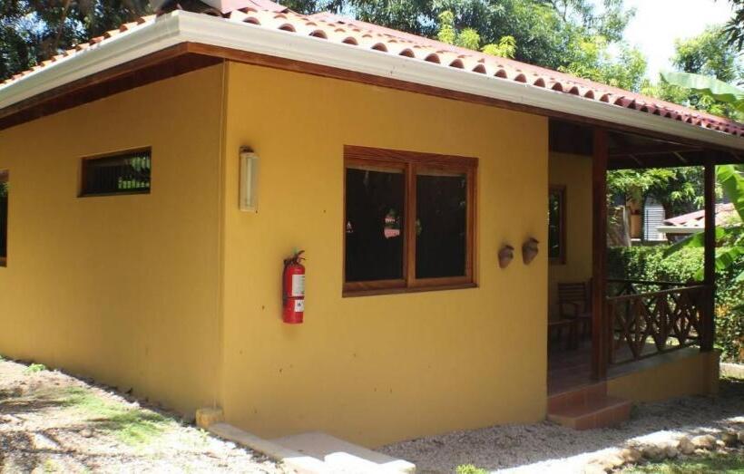 Esencia Hotel And Villas