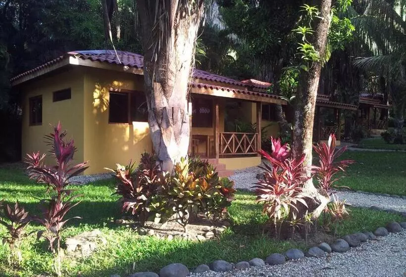 Esencia Hotel And Villas