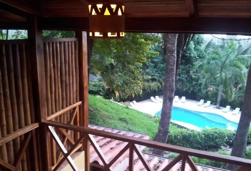 Esencia Hotel And Villas