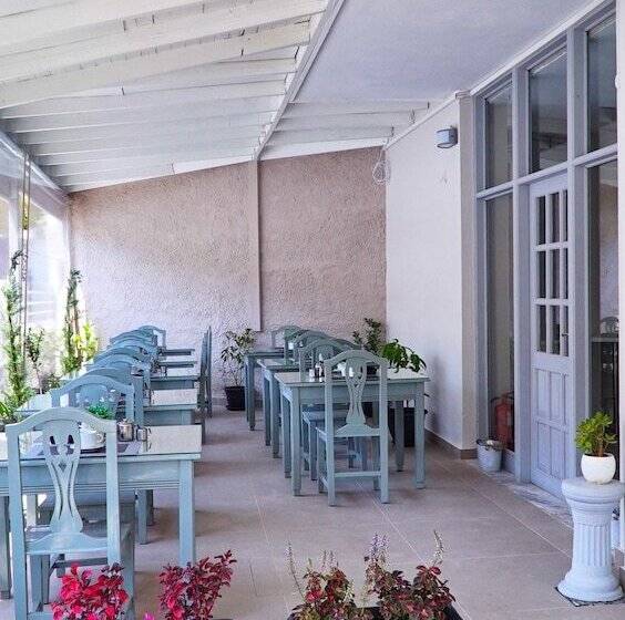 בית מלון כפרי Fomithea