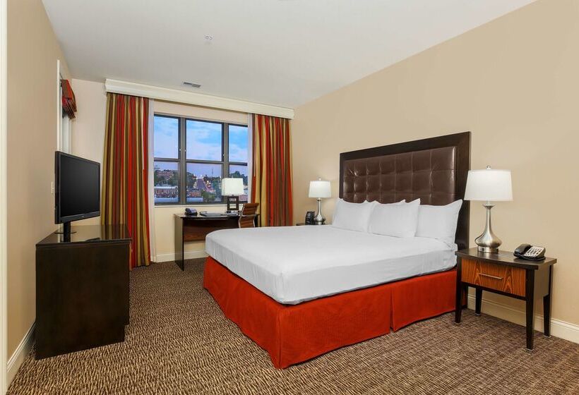 فندق Hilton Promenade At Branson Landing
