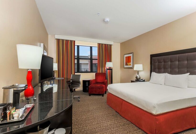 فندق Hilton Promenade At Branson Landing