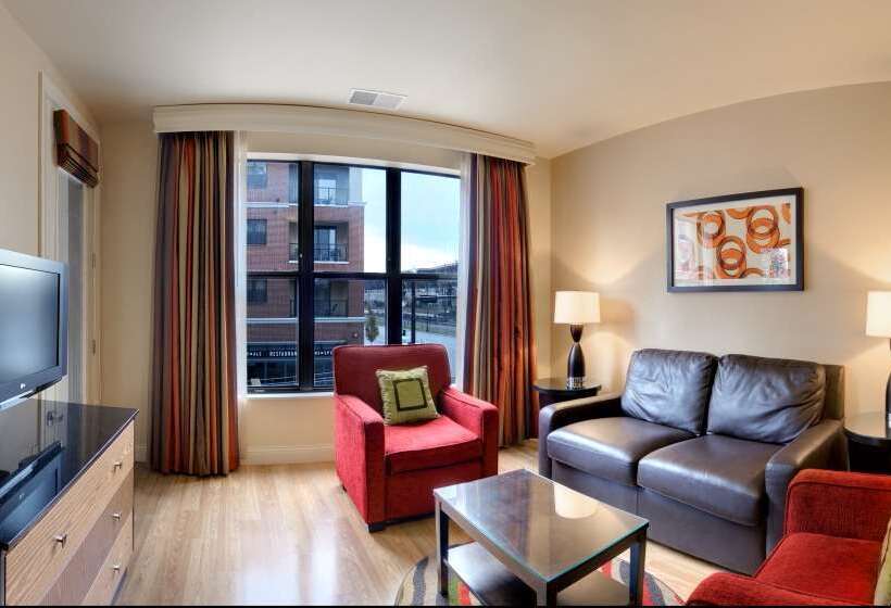 فندق Hilton Promenade At Branson Landing