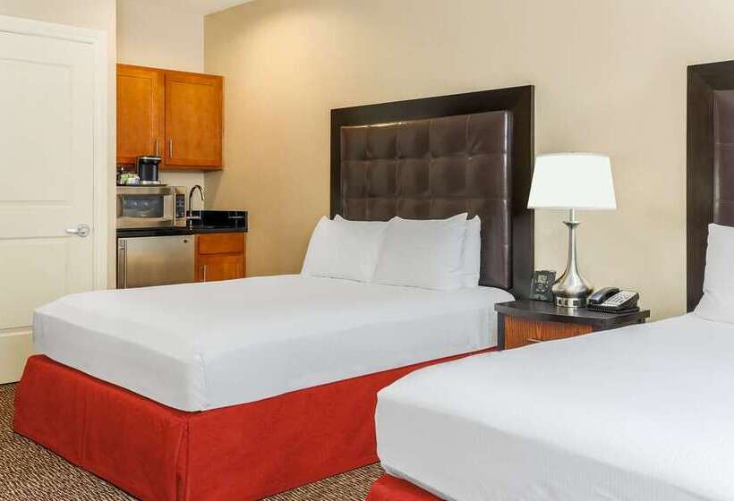 فندق Hilton Promenade At Branson Landing