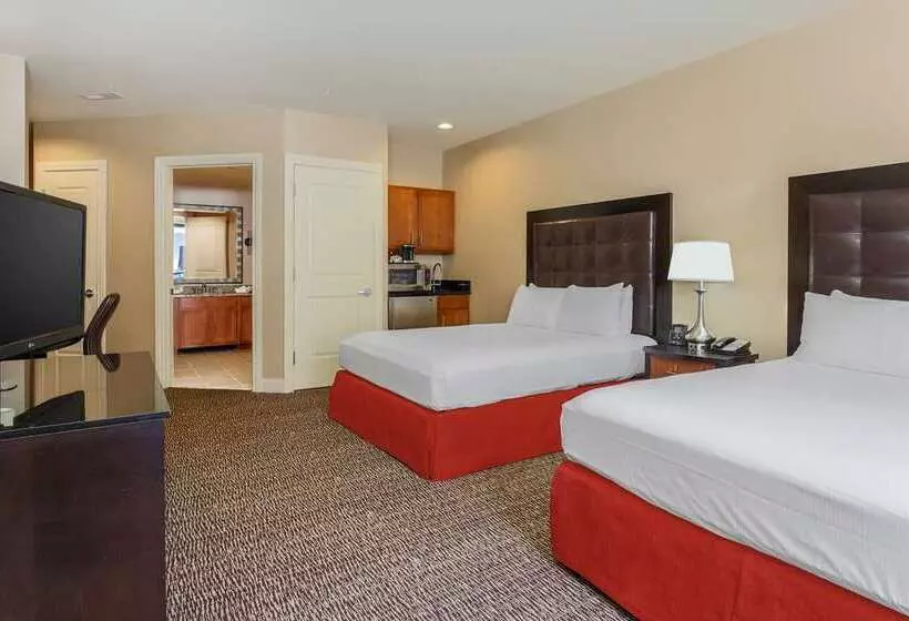 هتل Hilton Promenade At Branson Landing