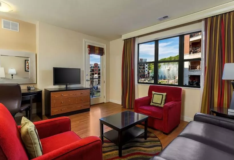 Hotelli Hilton Promenade At Branson Landing