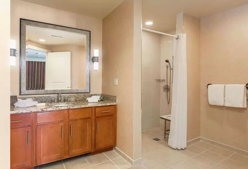 Hotelli Hilton Promenade At Branson Landing