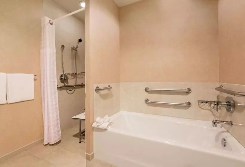 Hotelli Hilton Promenade At Branson Landing