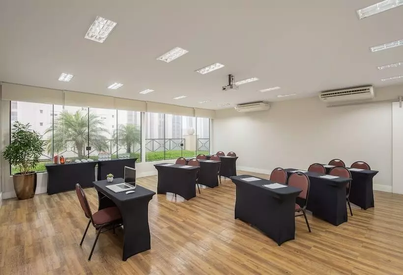 酒店 Intercity Berrini