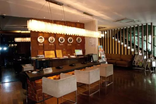 ホテル Le View Seasons Suites