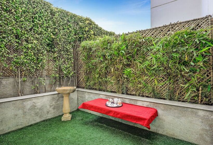 Hotel Lemon Tree Premier City Center