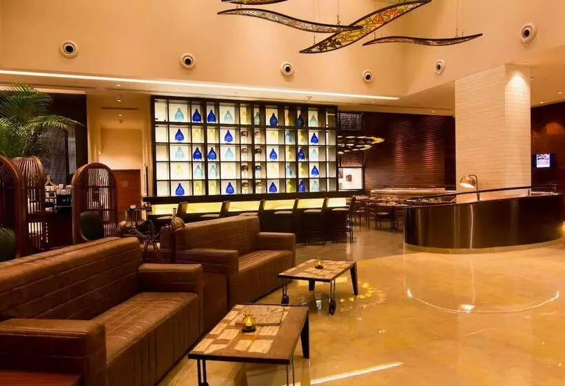 Hotel Lemon Tree Premier City Center