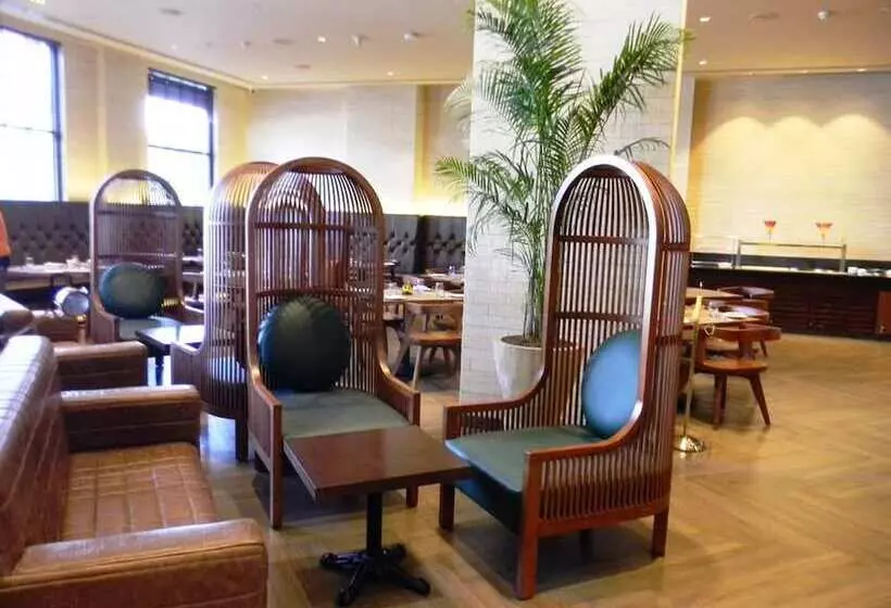 Hotel Lemon Tree Premier City Center