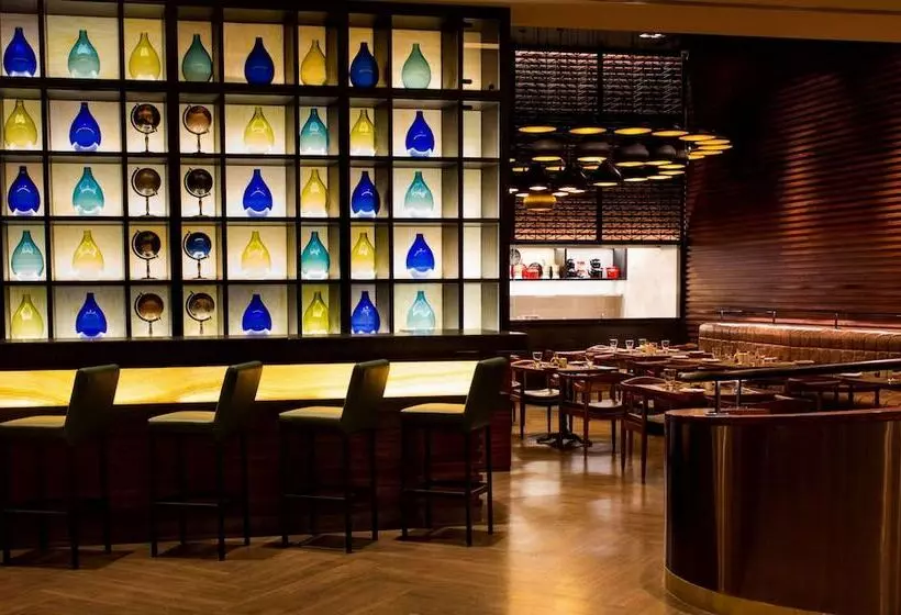 Hotel Lemon Tree Premier City Center