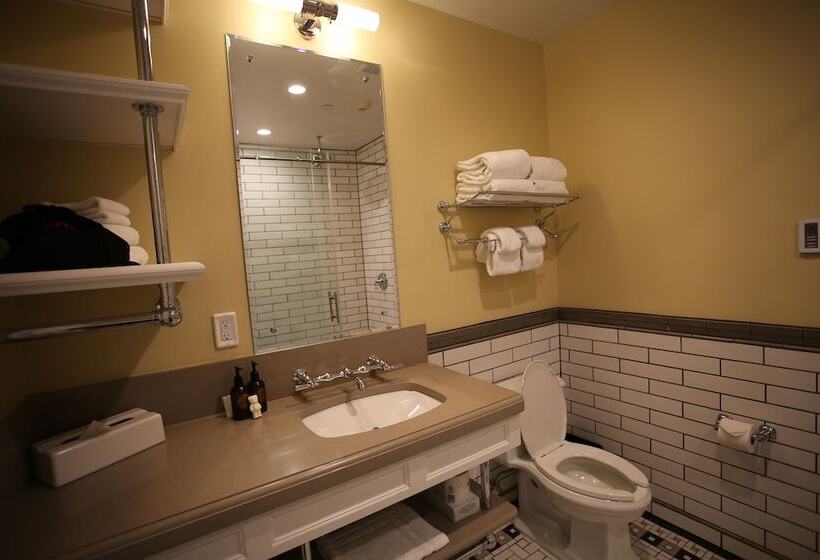 בית מלון כפרי Mammoth Hot Springs & Cabins   Inside The Park