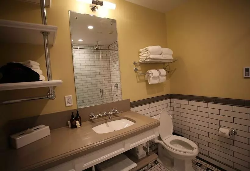 ホテル Mammoth Hot Springs & Cabins Inside The Park