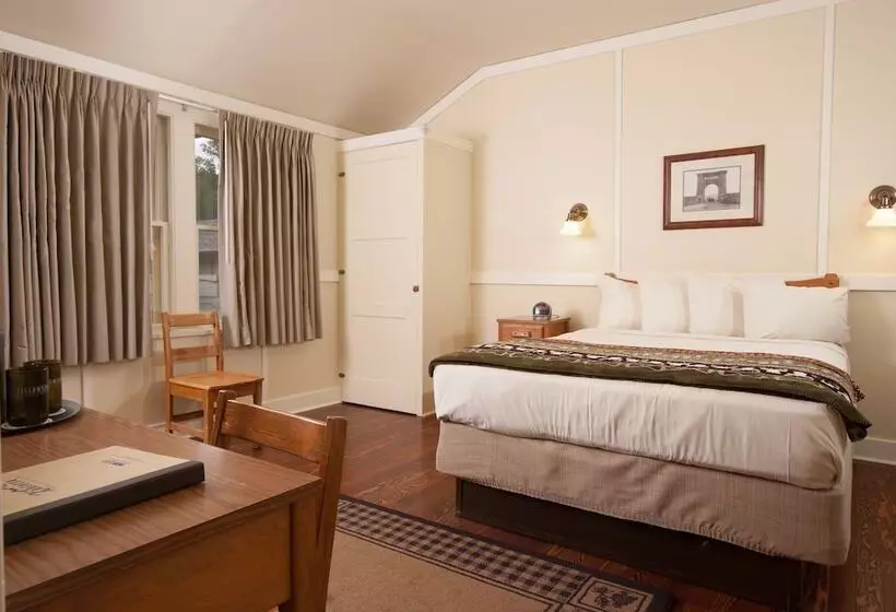 ホテル Mammoth Hot Springs & Cabins Inside The Park