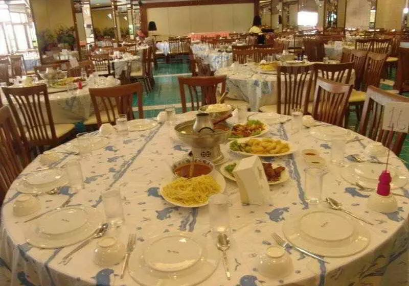 בית מלון כפרי Phi Phi