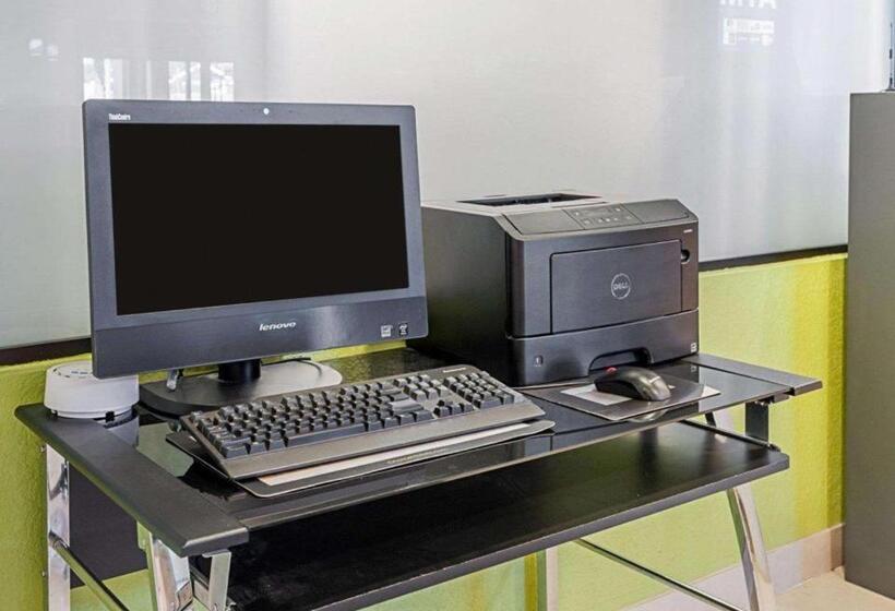 בית מלון כפרי Quality Suites