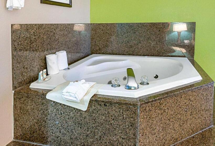 בית מלון כפרי Quality Suites